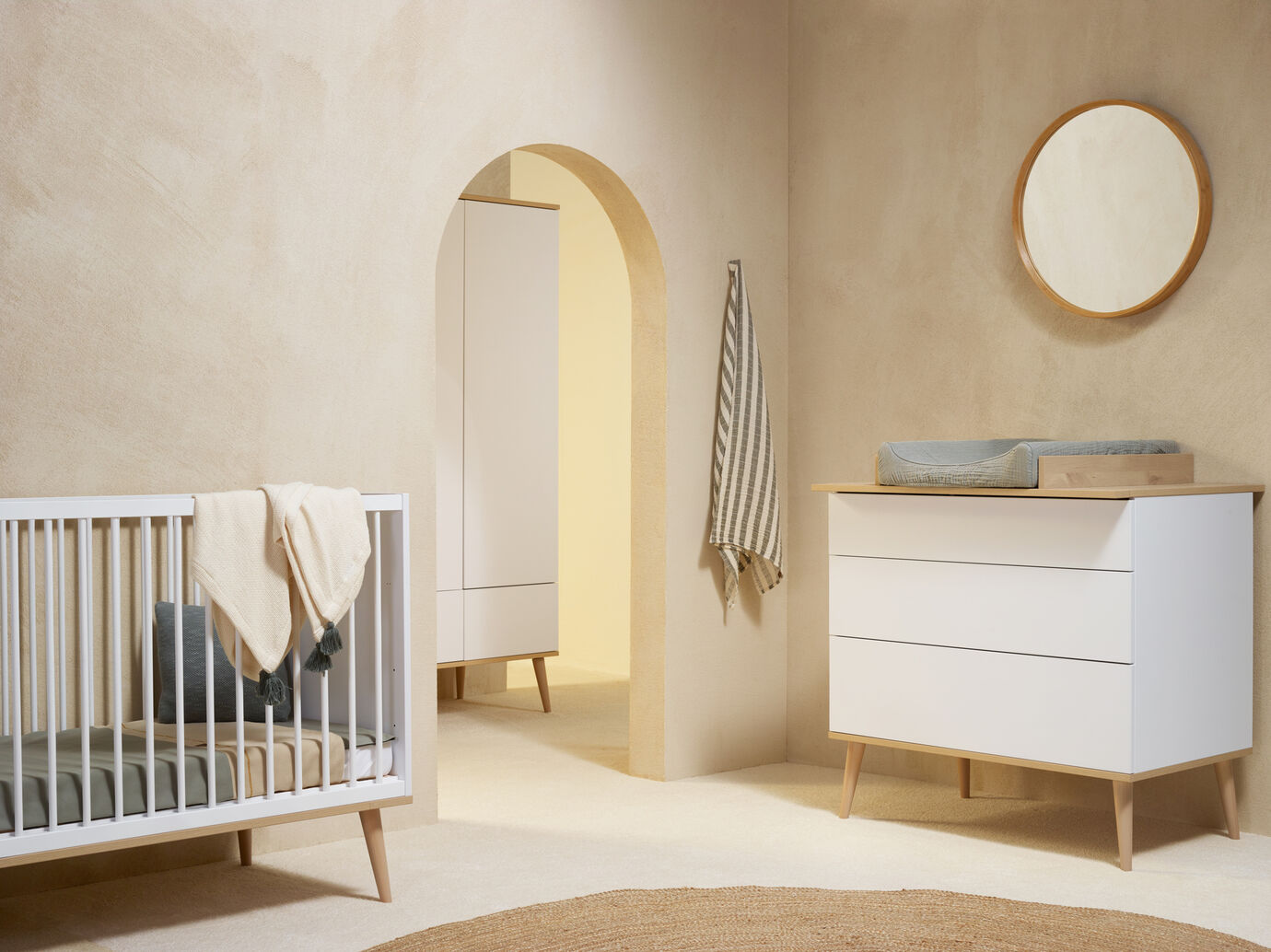 Flow white & oak babykamer