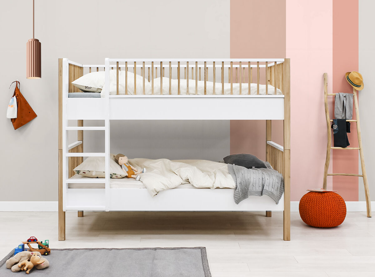 Bed, commode, kast! Babykamer, kinderkamer, tienerkamer of slaapkamer? de Wijde Wereld